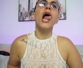 Sara_charmy live show