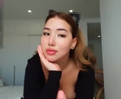 Bella_raye live show