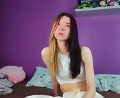 Emmie_everly live show