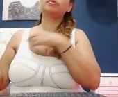 Bustyamanda_ live show