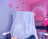 Gigi_strawberry live show