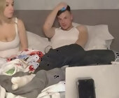 Hotblondewife8796 live show