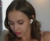 Leonadeville live show