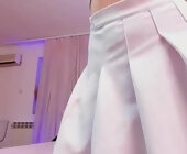 Emilake live show