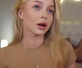 Kelly_peachpiee live show