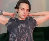 Danieltuckerr live show