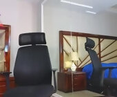 Johnjaguar live show